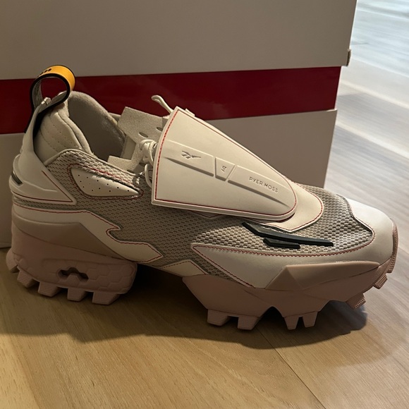 Pyer Moss x Reebok - Picture 2 of 4